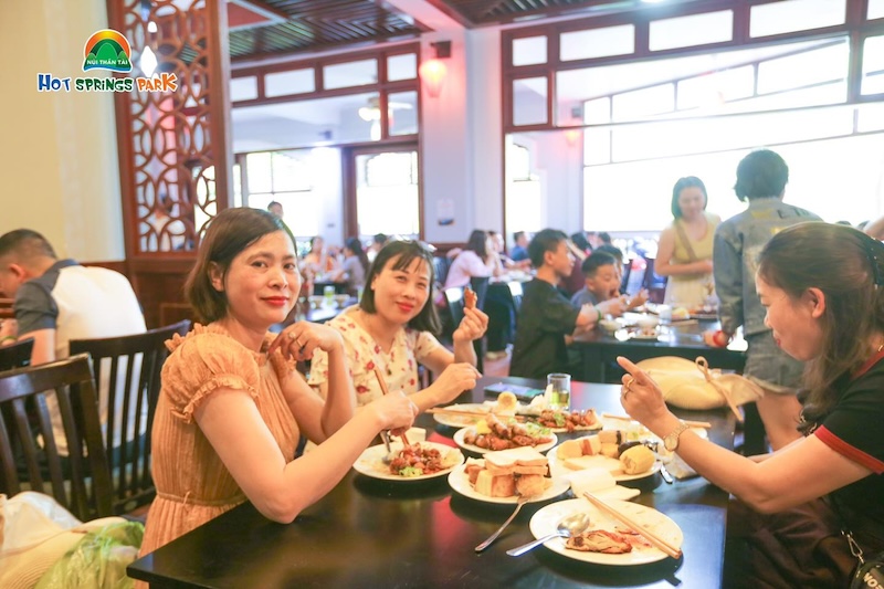 Bufet 5 sao ngon chuẩn vị tại Núi Thần Tài
