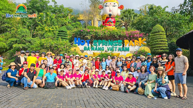 tour Núi Thần Tài