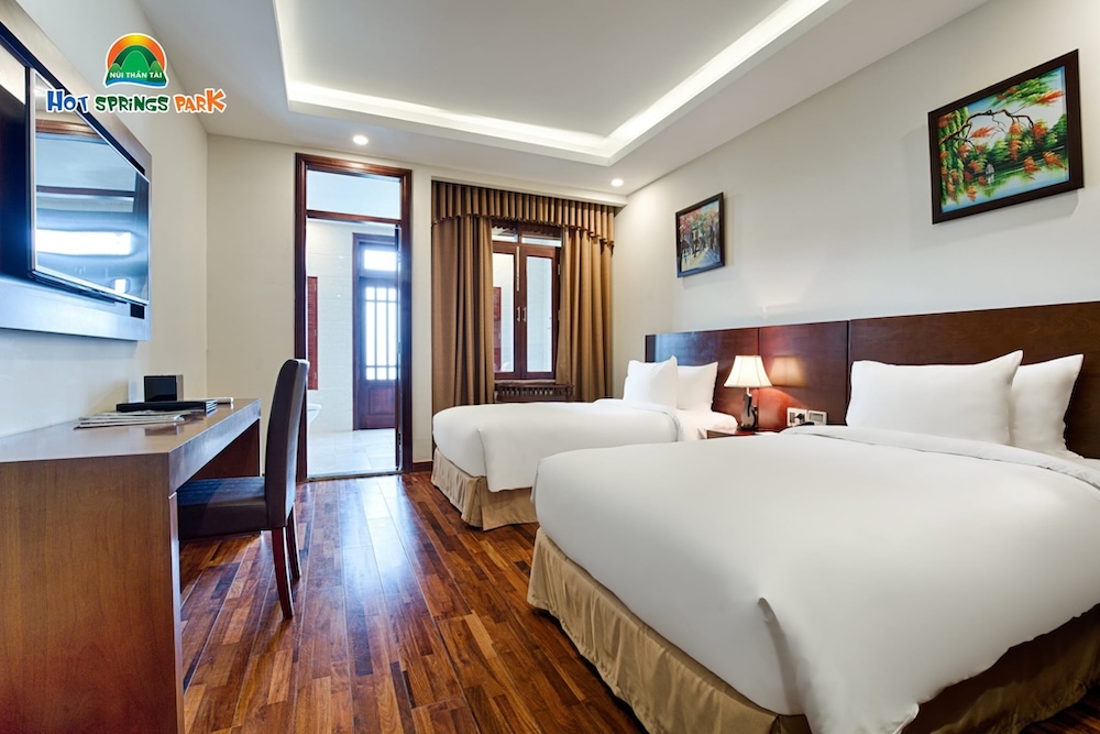 khách sạn Núi Thần Tài