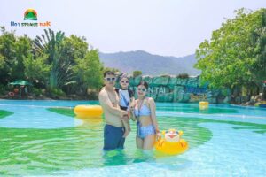 Mặc gì khi đi du lịch Núi Thần Tài