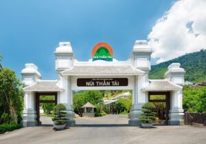 Kinh nghiệm du lịch Núi Thần Tài